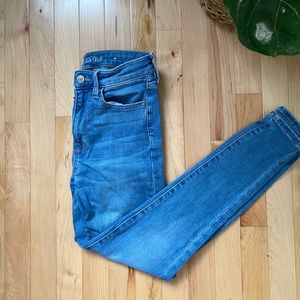 American Eagle Medium Wash High Waisted Jeans
